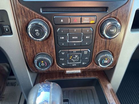 Used 2013 Ford F150 Lariat w/ Lariat Chrome Pkg image 16