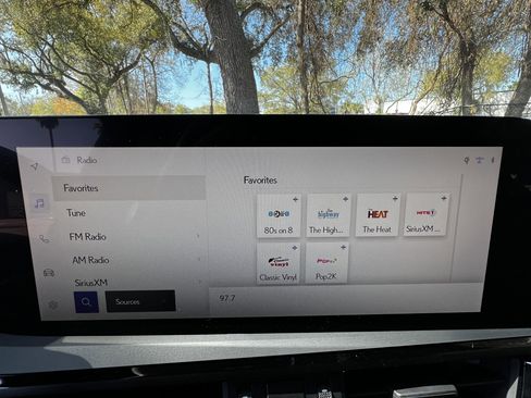 Used 2025 Lexus ES 350 F Sport w/ Accessory Package (Z1) image 24