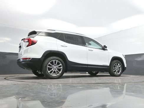 Used 2024 GMC Terrain SLT AWD/4WD image 45
