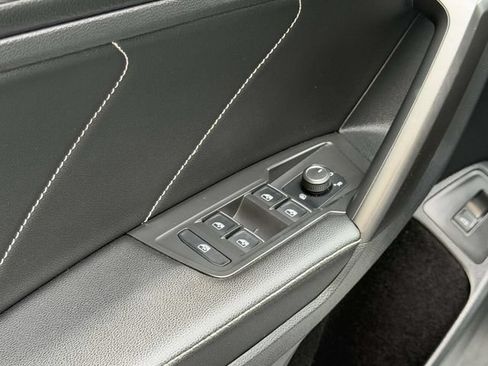 Certified 2022 Volkswagen Tiguan SE R-Line AWD/4WD image 17