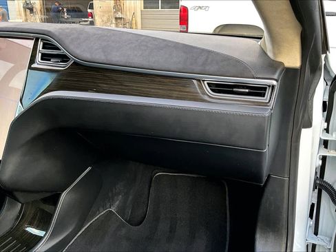 Used 2014 Tesla Model S 60 image 18