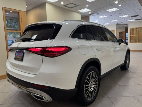 Certified 2025 Mercedes-Benz GLC 300 image 5