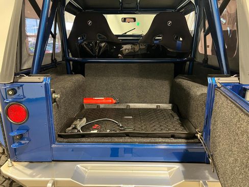 Used 1990 Jeep Wrangler Sahara image 21