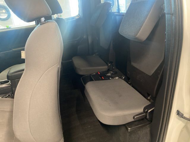 Used 2019 Toyota Tacoma TRD Off-Road w/ Technology Package AWD/4WD image 26