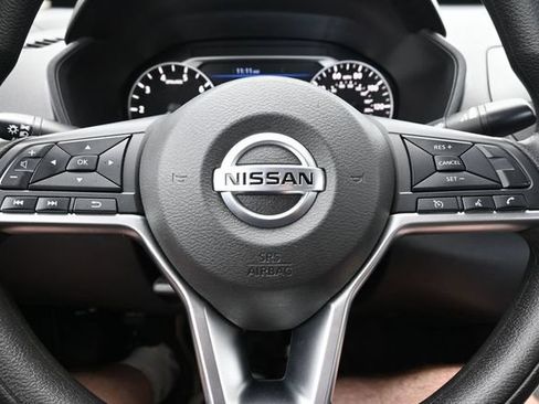 Used 2022 Nissan Altima 2.5 SV FWD image 35