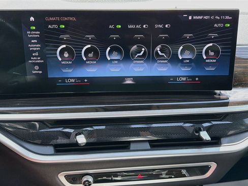 Used 2023 BMW X7 xDrive40i AWD/4WD image 36