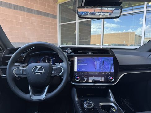 Used 2023 Lexus RZ 450e Premium image 16