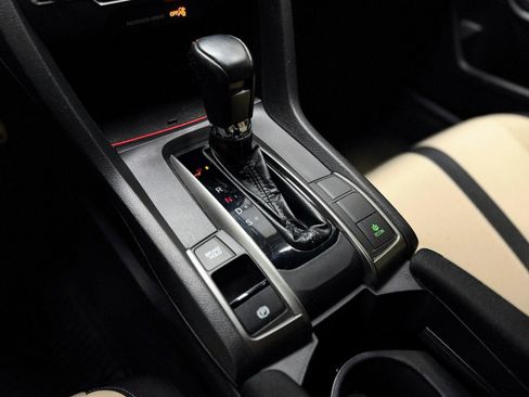 Used 2018 Honda Civic Sport image 21