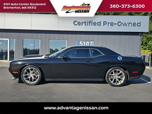 Used 2023 Dodge Challenger GT image 2