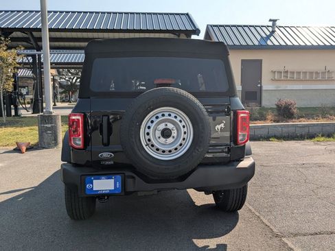 New 2025 Ford Bronco 4-Door image 5