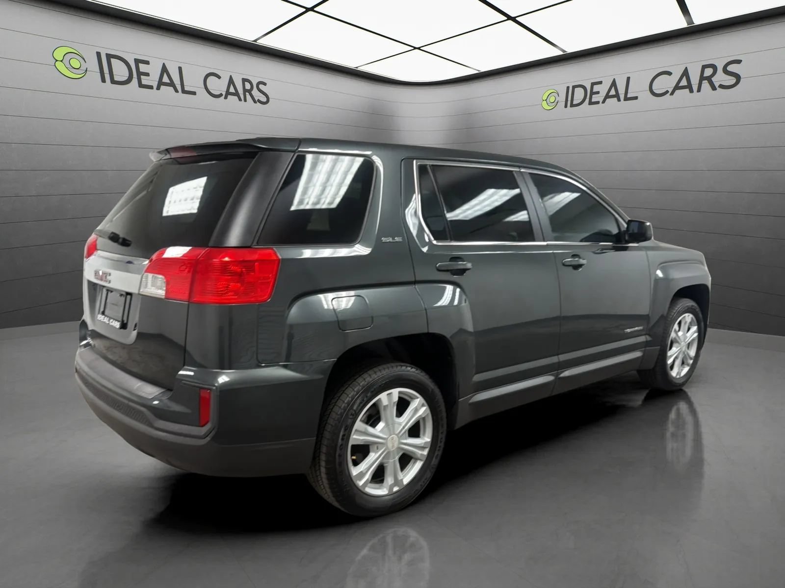 Used 2017 GMC Terrain SLE FWD image 5