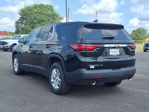 Used 2022 Chevrolet Traverse LS image 5