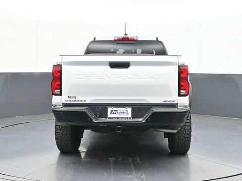 New 2026 Chevrolet Colorado ZR2 w/ Technology Package AWD/4WD image 12