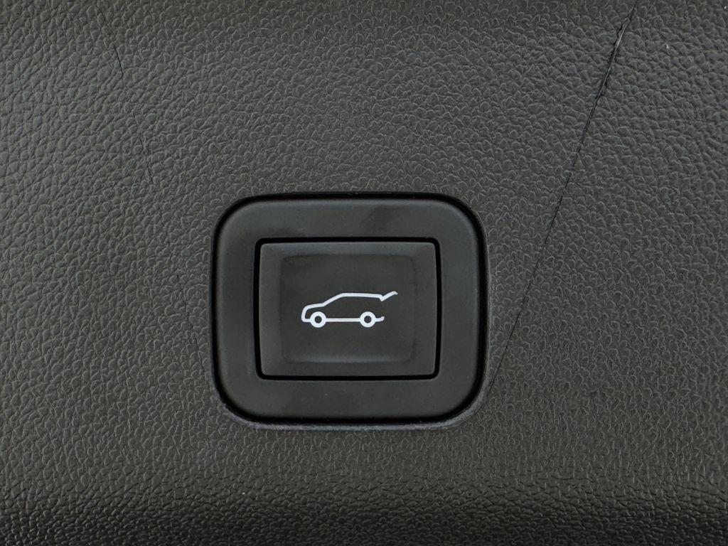 Used 2026 GMC Yukon AT4 Ultimate AWD/4WD image 33