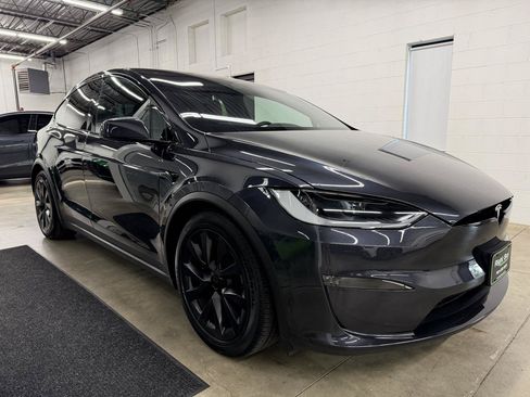 Used 2024 Tesla Model X AWD/4WD image 3