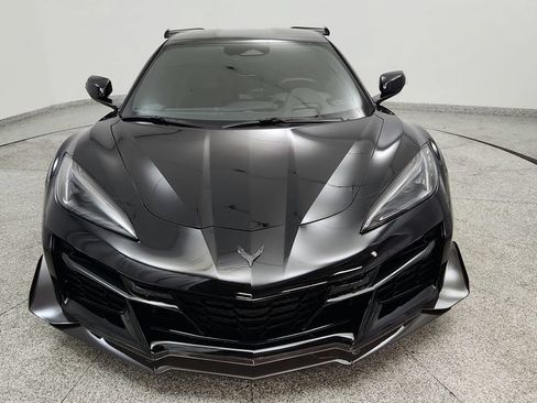 Used 2024 Chevrolet Corvette Z06 w/ Stealth Interior Trim Package RWD image 13