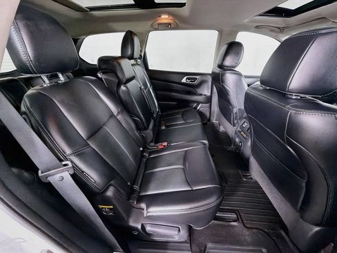 Used 2018 Nissan Pathfinder SL AWD/4WD image 27