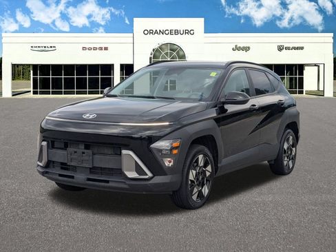 Used 2024 Hyundai Kona SEL AWD/4WD image 3