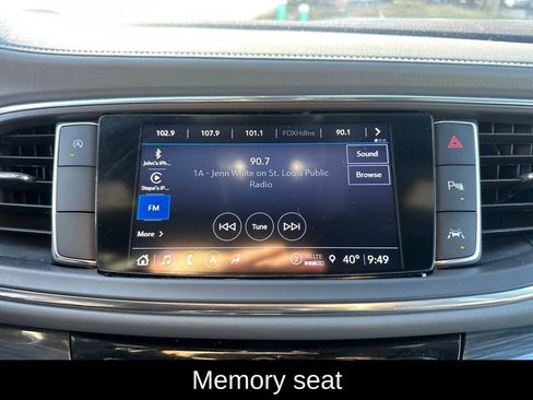 Used 2024 Buick Enclave Premium image 11