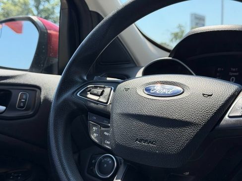 Used 2019 Ford Escape SE AWD/4WD image 16