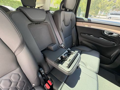 Used 2025 Volvo XC90 B6 Plus AWD/4WD image 29