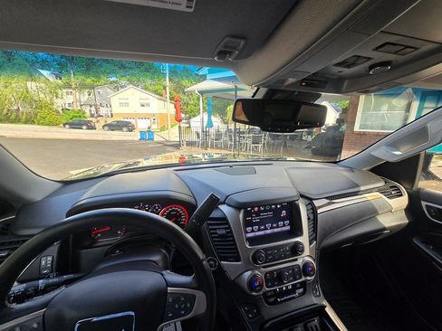 Used 2016 GMC Yukon XL Denali w/ Open Road Package AWD/4WD image 20