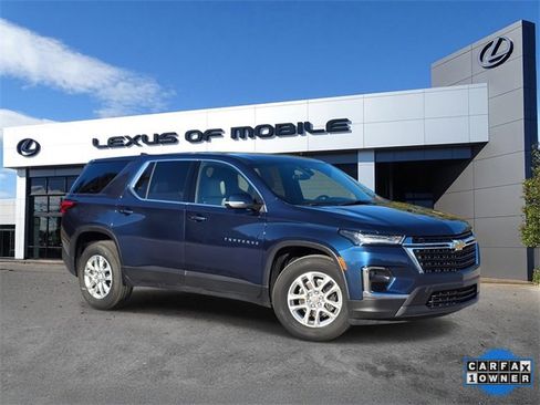 Used 2023 Chevrolet Traverse LS w/ Safety Package image 1