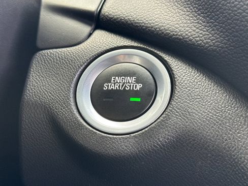 Used 2023 Chevrolet Equinox LT image 24