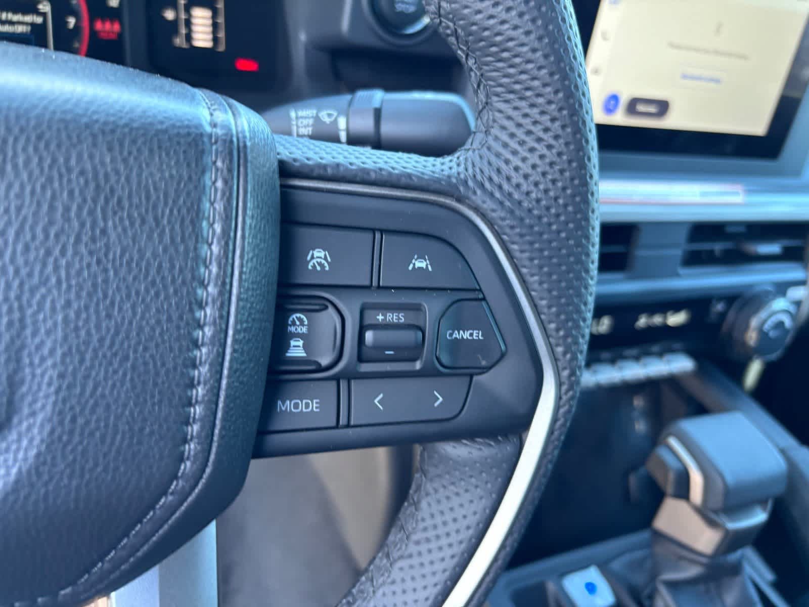 Used 2025 Toyota Tacoma SR5 AWD/4WD image 18