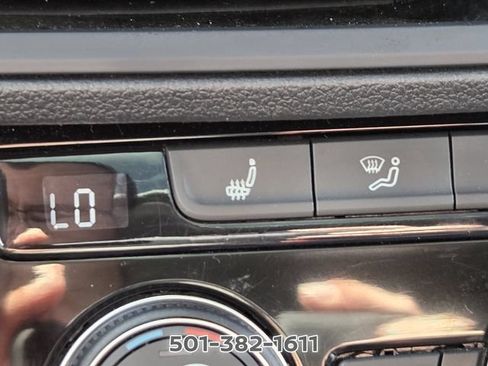 Used 2024 Volkswagen Jetta SE w/ Panoramic Sunroof Package FWD image 23