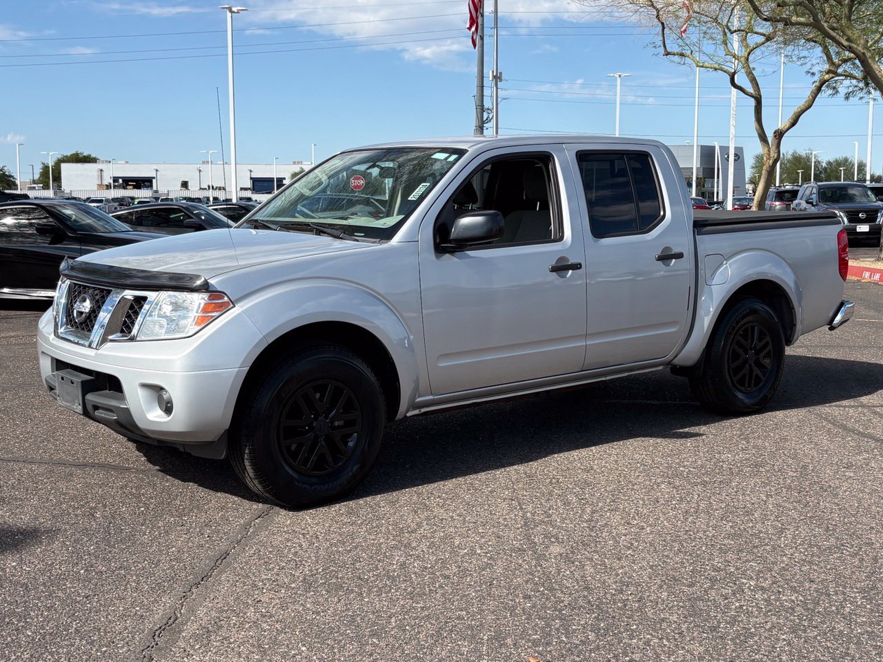 Used 2019 Nissan Frontier SV RWD image 2