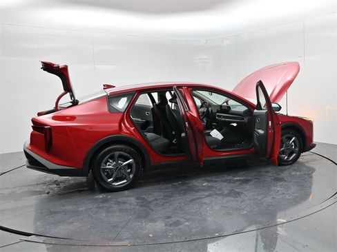 New 2025 Kia K4 LXS image 51