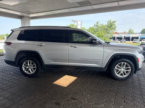 Used 2021 Jeep Grand Cherokee L Laredo w/ Luxury Tech Group I AWD/4WD image 5