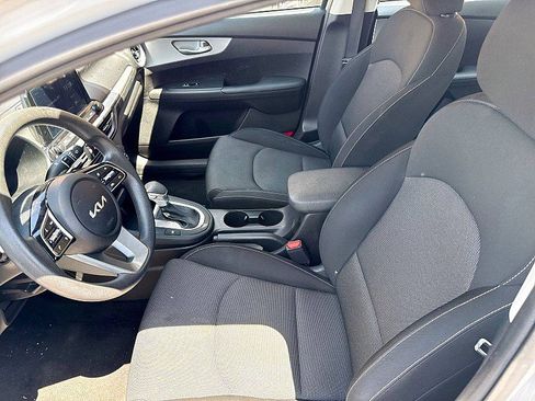 Used 2023 Kia Forte LXS FWD image 10