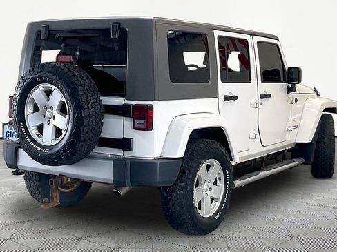Used 2010 Jeep Wrangler Unlimited Sahara w/ Mopar Chrome Edition Group AWD/4WD image 7