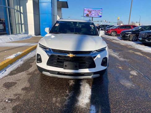 Used 2022 Chevrolet Blazer LT image 2