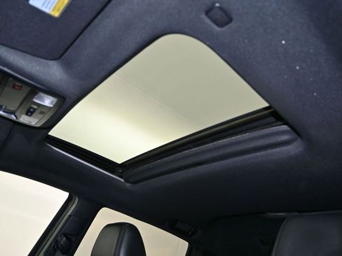 Used 2022 Toyota Tacoma Limited image 22