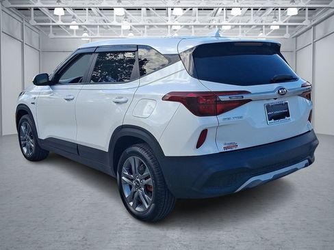 Used 2021 Kia Seltos LX AWD/4WD image 3