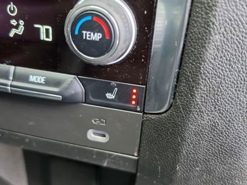 Used 2022 Chevrolet Tahoe Z71 w/ Off-Road Capability Package image 10