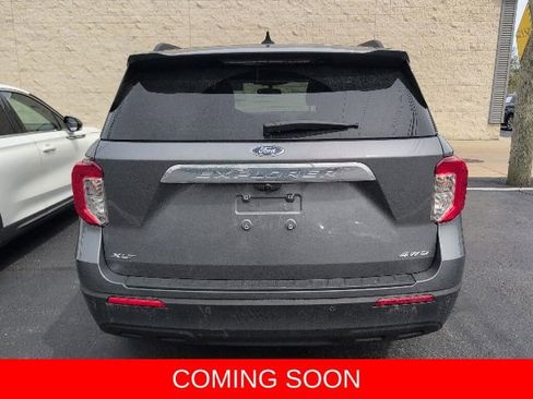 Used 2024 Ford Explorer XLT AWD/4WD image 5