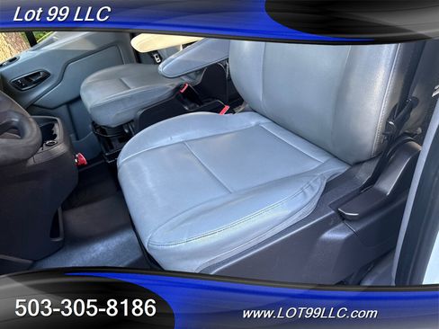 Used 2018 Ford Transit 150 XL image 37