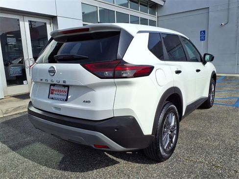 Used 2023 Nissan Rogue S image 21