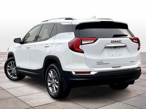 Used 2022 GMC Terrain SLT image 11