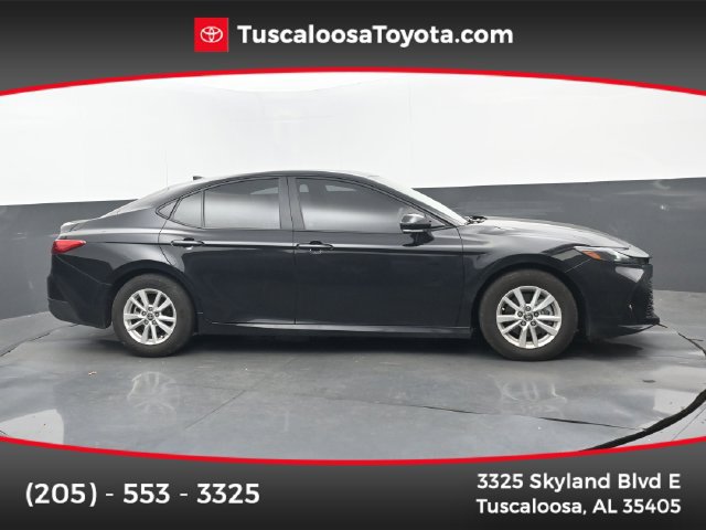 Used 2025 Toyota Camry LE FWD image 1