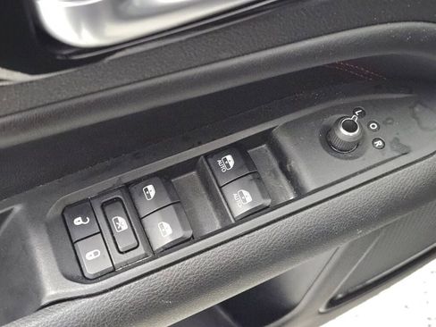 Used 2024 Jeep Compass Trailhawk image 23