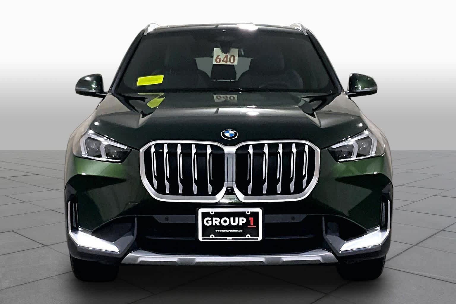 Used 2025 BMW X1 xDrive28i w/ Premium Package AWD/4WD image 3
