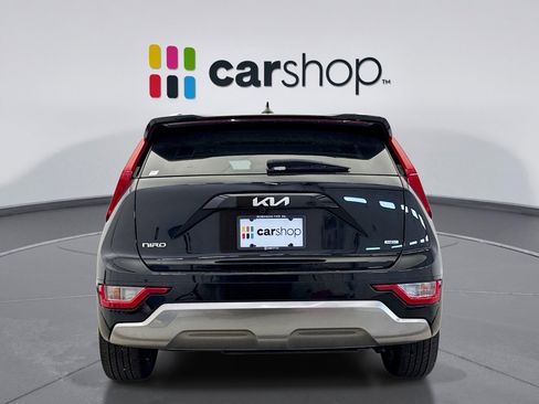 Used 2023 Kia Niro EX Touring FWD image 4