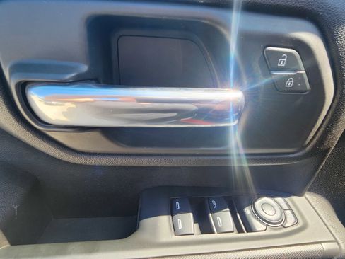 Used 2025 Chevrolet Silverado 2500 W/T AWD/4WD image 13