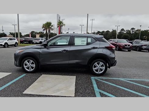 New 2025 Nissan Kicks Play S image 26