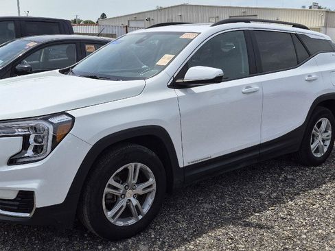Used 2022 GMC Terrain SLE w/ Driver Convenience Package FWD image 1